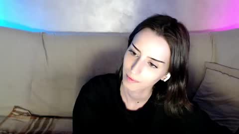 Nicole  Thomas  Dave online show from May 30, 5:33 pm