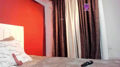 _zoe19_ online show from November 21, 11:41 am