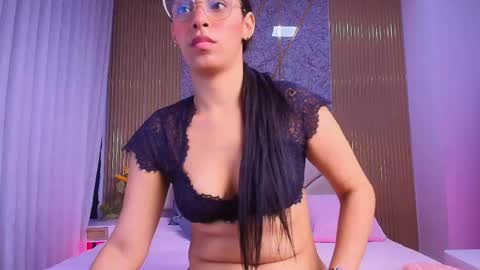 Aisha online show from June 1, 1:01 pm