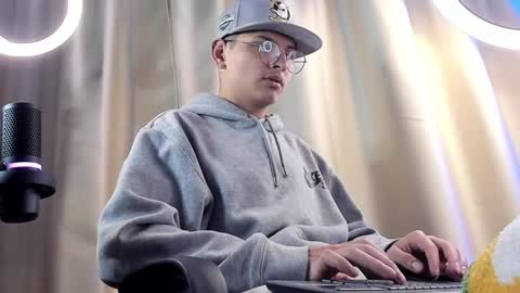 alejo online show from February 5, 4:16 am