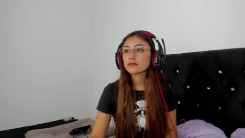 A Sexy Couple online show from November 11, 8:33 pm