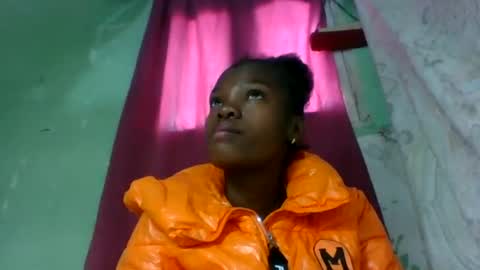 aadienne online show from June 22, 5:48 am