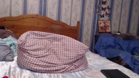 NINA online show from October 31, 7:36 pm