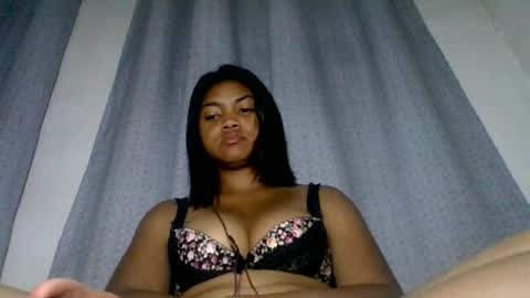 aariciah online show from December 22, 8:15 pm