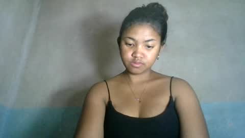 aariciah online show from July 31, 12:44 am