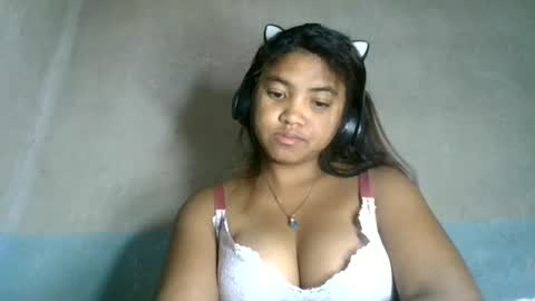 aariciah online show from June 22, 12:45 pm