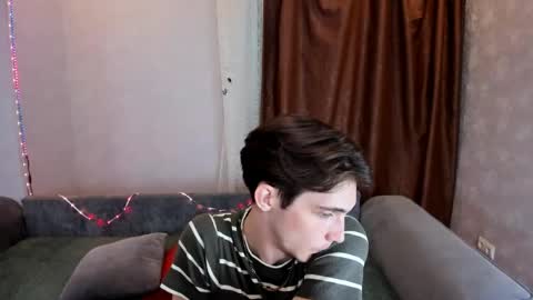 Aaron Bang online show from June 4, 4:35 pm