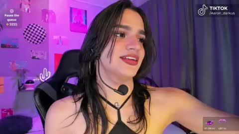 Aaron  online show from July 3, 3:22 am