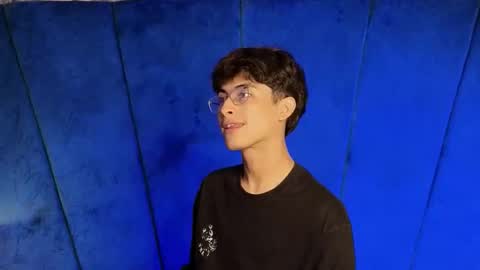 Aaron Ezequiel online show from October 25, 12:44 am