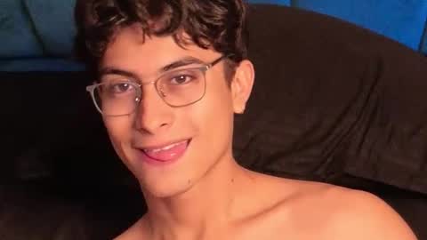 Aaron Ezequiel online show from January 19, 12:09 am