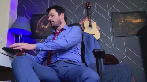 Aaron online show from November 30, 6:42 am