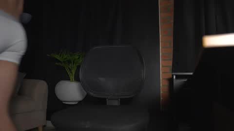 AARON  online show from March 4, 10:23 am