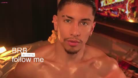 AARON  online show from June 19, 1:22 am
