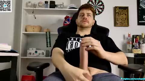 Aaron  online show from June 19, 9:32 pm