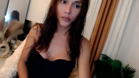 aayahh online show from May 6, 8:31 am