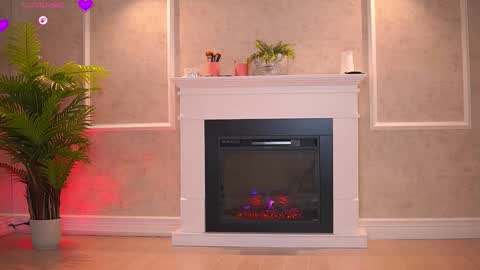 Snapshot of abbela_white chatting on October 13, 5:20 am Alexa online show from October 13, 5:20 am