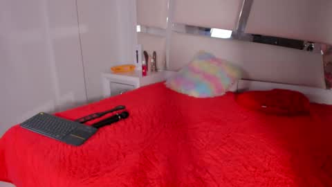 abbiee_collins online show from September 12, 6:15 am