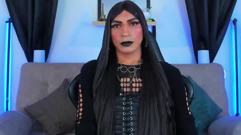 Abbigail Fuster  online show from May 25, 11:05 am