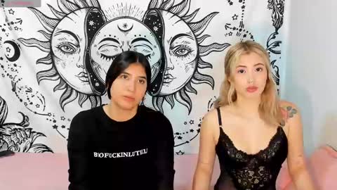 Snapshot of abby_and_lana chatting on February 24, 12:09 am    ABBY  LANNA     online show from February 24, 12:09 am