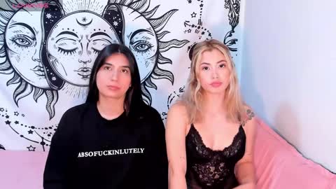 Snapshot of abby_and_lana chatting on February 24, 4:16 am    ABBY  LANNA     online show from February 24, 4:16 am