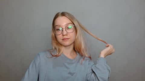 Snapshot of abbymoore__ chatting on January 31, 12:18 pm Abby Lovense is active online show from January 31, 12:18 pm