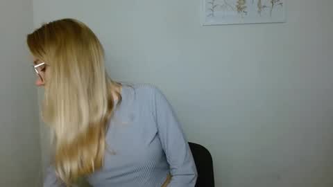 Snapshot of abbymoore__ chatting on September 13, 8:50 am Abby Lovense is active online show from September 13, 8:50 am