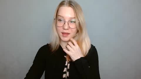 Snapshot of abbymoore__ chatting on February 7, 9:58 am Abby Lovense is active online show from February 7, 9:58 am