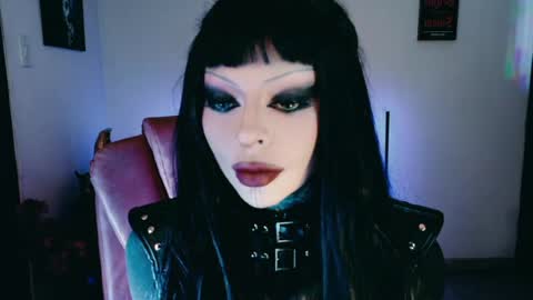 Abby online show from June 18, 2:39 am