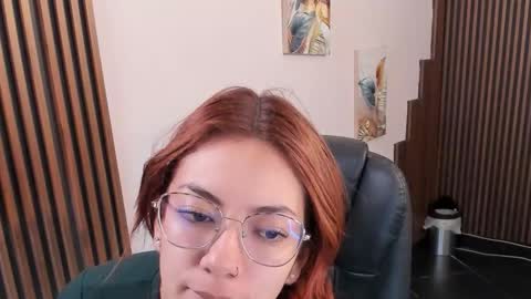 Abby Stones online show from October 22, 10:40 am