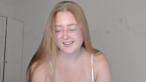 Abby    Stream at Sat  Sun  Mon  Fri online show from November 29, 3:09 pm