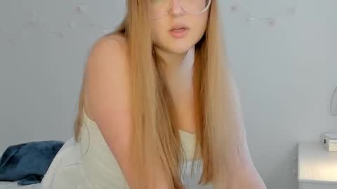 Abby    Stream at Sat  Sun  Mon  Fri online show from February 28, 2:21 pm