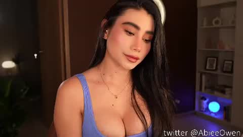 abie_owen online show from June 24, 12:50 am