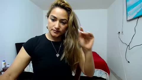 ximena online show from November 6, 1:14 pm