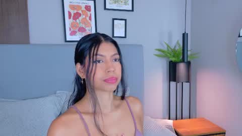 abiehils online show from August 4, 11:28 am