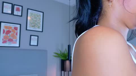 abiehils online show from July 31, 11:33 am