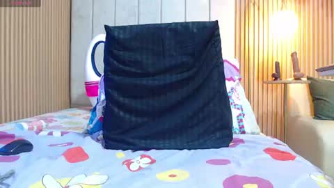 abigailowensss online show from June 24, 7:48 am