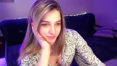 Abigail online show from March 24, 4:46 pm