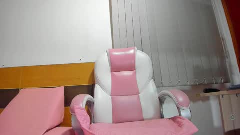 Snapshot of abiigail_fox chatting on March 11, 3:14 am Abigail online show from March 11, 3:14 am