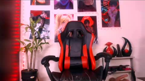 abraham_linares online show from July 9, 10:03 pm