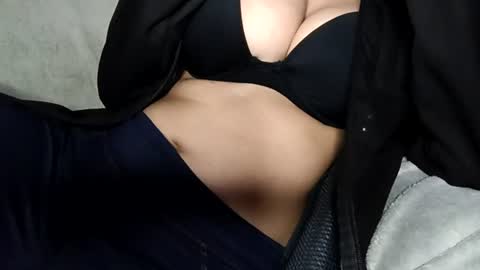 abril2026 online show from August 8, 7:46 pm