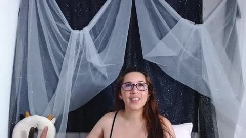 Snapshot of abril_bianchi chatting on February 27, 12:36 am abril_bianchi online show from February 27, 12:36 am