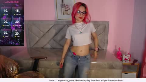 abril_ch_ online show from February 2, 12:12 pm