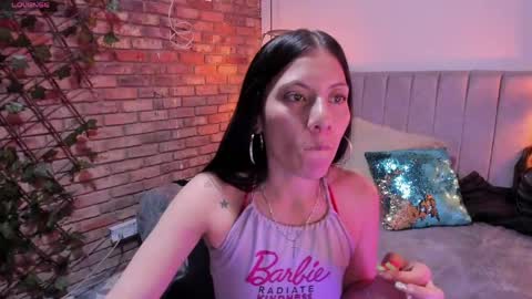 Abril Fox online show from April 29, 8:13 pm
