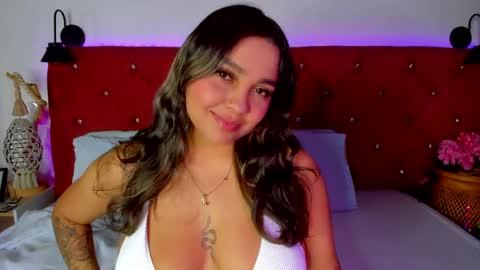 abril_gomez_11 online show from November 12, 11:29 pm