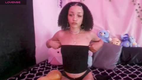 Snapshot of abruisedpeach chatting on September 10, 4:57 am Peach online show from September 10, 4:57 am