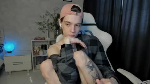 abslut online show from July 15, 11:59 am