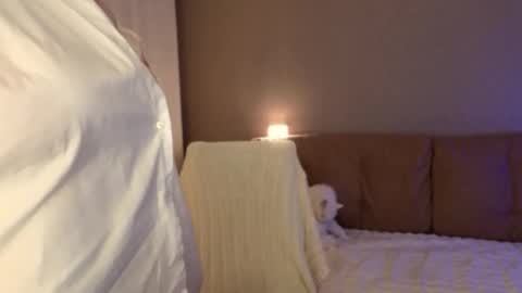 my inst   love inside 17 online show from March 15, 9:07 pm