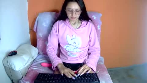 Ada naugthy28 online show from June 11, 12:32 am