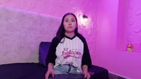 Adaira online show from November 5, 3:19 am