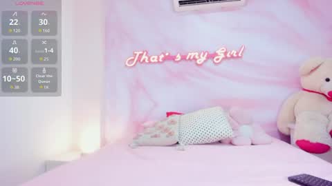 Adalyn Cute online show from August 3, 11:49 am